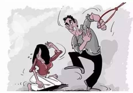 男子因厨具摆放方式掐死妻子获刑7年这是一个非常严重的案件，涉及到家庭暴力和刑事犯罪。根据报道，男子因为厨具摆放方式与妻子发生争执，最终掐死了妻子，并被判刑7年。